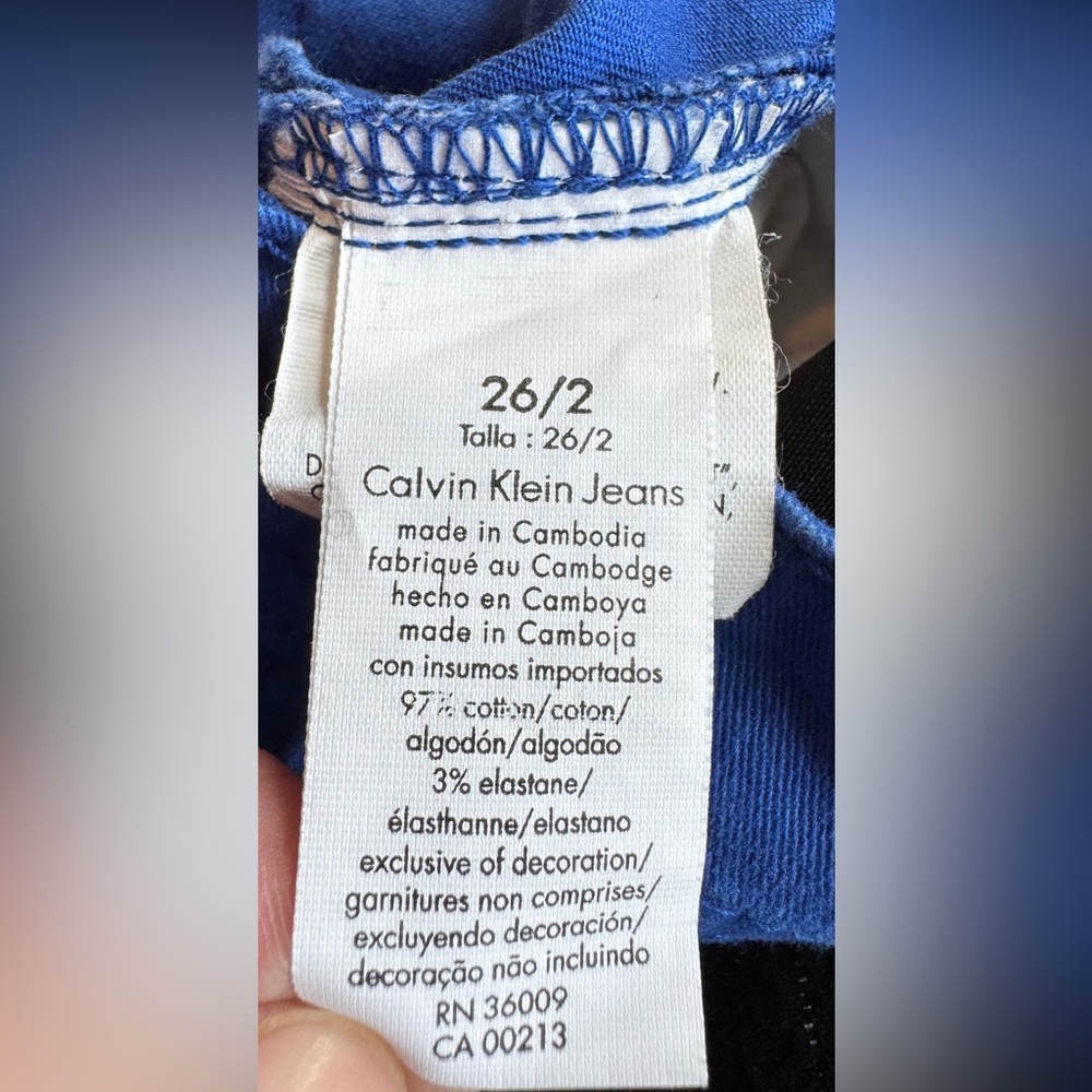 👖 Calvin Klein Royal Blue Skinny Crop Denim Jeans Womens Size 26/2 - Picture 15 of 16